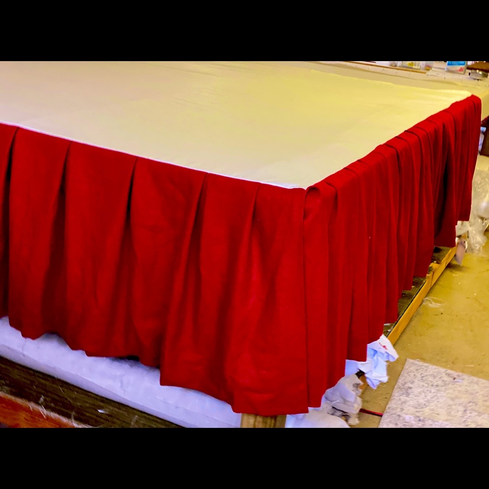 Bedskirt
